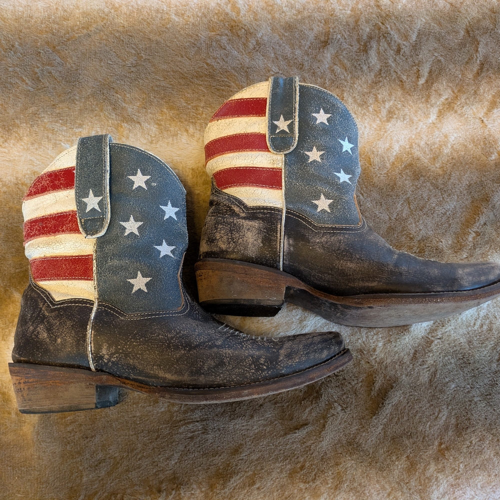 Roper Women's Distressed American Flag Leather Ankle Boots, Size 10